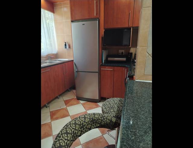 3 BEDROOM APARTMENT FOR SALE IN LENNOXTON